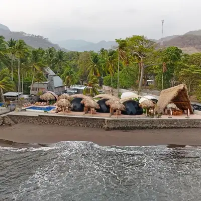 Almare Zonte - BeachFront Glamping Hotel