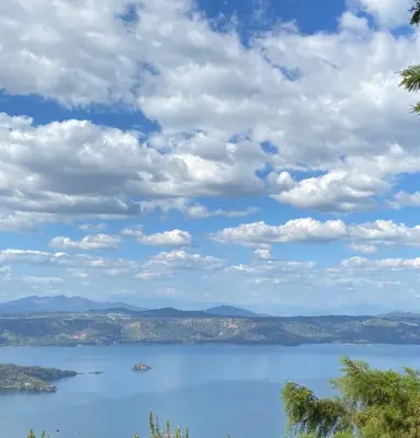 a view of a large body of water at Bed Room San Francisco Chinameca in San Francisco Chinameca