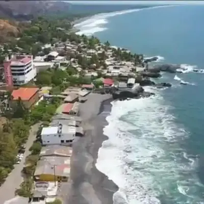 Playa El Obispo A La Marea building La Libertad